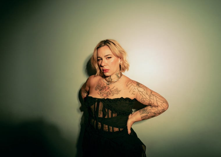 Cantora Ekena se apresenta na Capital nesse sábado (30); noite também terá show de François Muleka