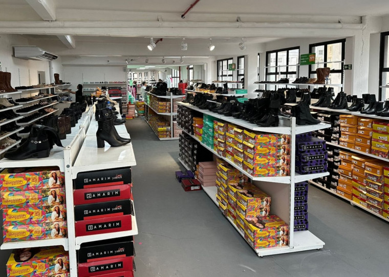 Outlet da Lebes ocupa dois andares da megastore no Centro Histórico de Porto Alegre