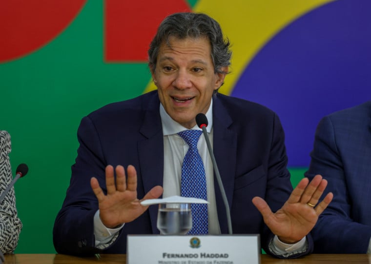 ministro afirmou que houve um "erro de interpretação" e se comprometeu a ajustar o texto sancionado pelo presidente Lula