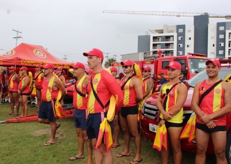 Na semana passada, foi realizada a formatura de 72 novos guarda-vidas civis temporários