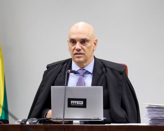 STF retoma julgamento sobre responsabilização das redes sociais