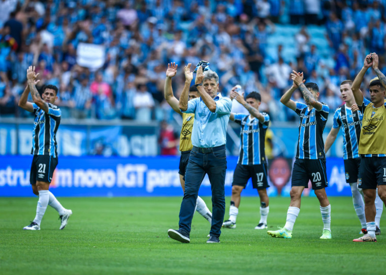 Graças aos resultados paralelos, vitória garantiu Tricolor na Séria A 