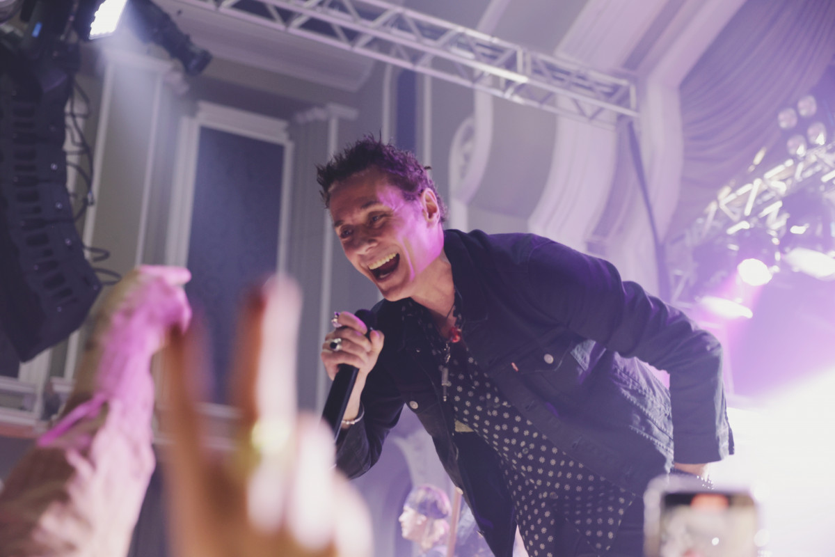 Dinho Ouro Preto no show de anivers&aacute;rio de 161 anos da Associa&ccedil;&atilde;o Leopoldina Juvenil, no s&aacute;bado passado | T&Acirc;NIA MEINERZ/JC