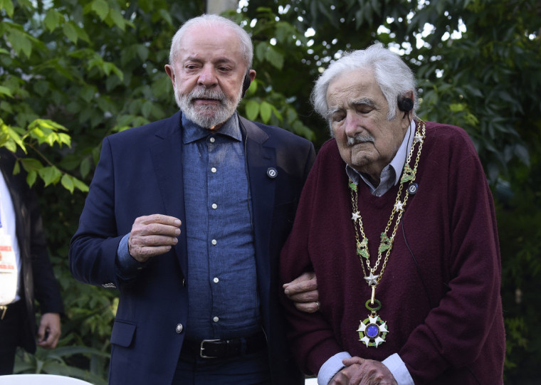  Mujica foi um dos principais articuladores do chamado Consenso de Brasília, e é também um apoiador do Mercosul