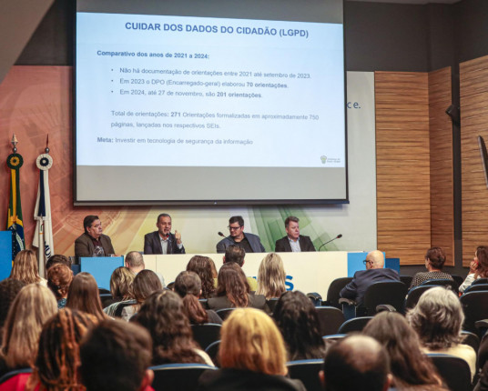 Secretaria de Transparência utilizará IA para atendimentos do 156