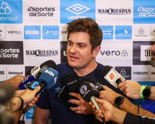 Em coletiva, vice-presidente Antônio Brum anuncia sua saída do Grêmio