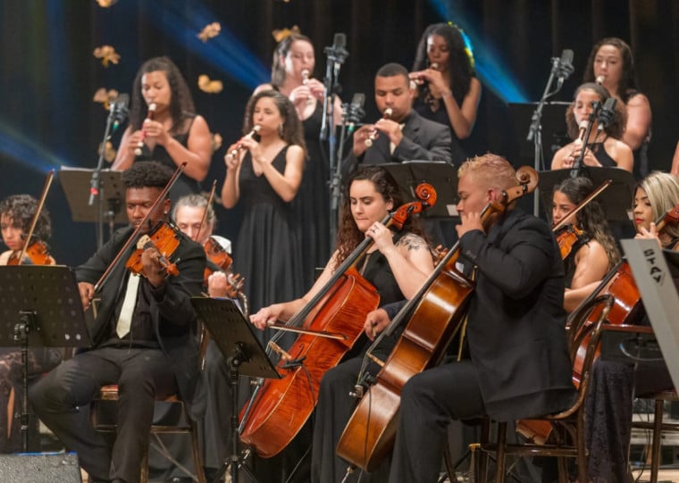 A celebração reunirá 40 músicos da Orquestra Villa-Lobos com ícones da nossa cena musical e jovens talentos