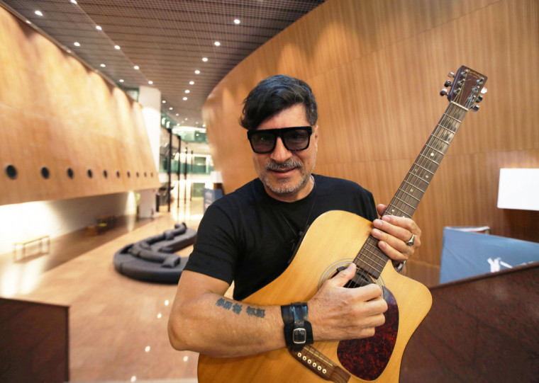 Sérgio Rojas faz um tour por seu repertório no Olga Reverbel