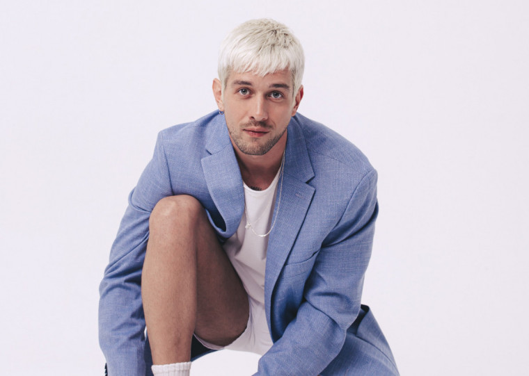 Vice-campeão do reality show 'Estrela da Casa' se apresenta nesta quarta-feira (11), com uma performance intimista de voz e violão