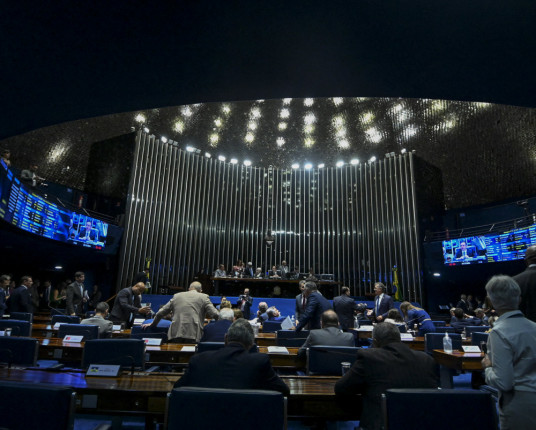 PEC da reforma administrativa prevê teto de gastos para estados e municípios