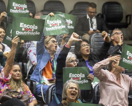 Câmara Municipal aprova "escola sem partido" em Porto Alegre