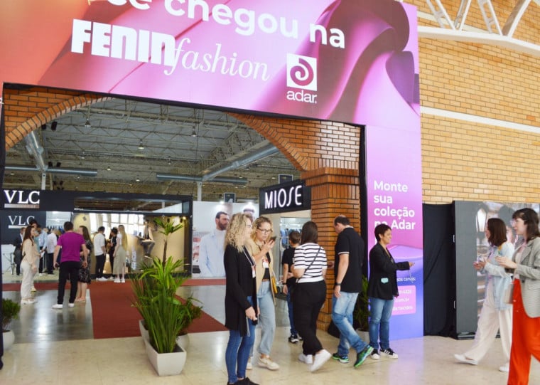 O evento é voltado a lojistas e reúne confecções de diversas partes do País