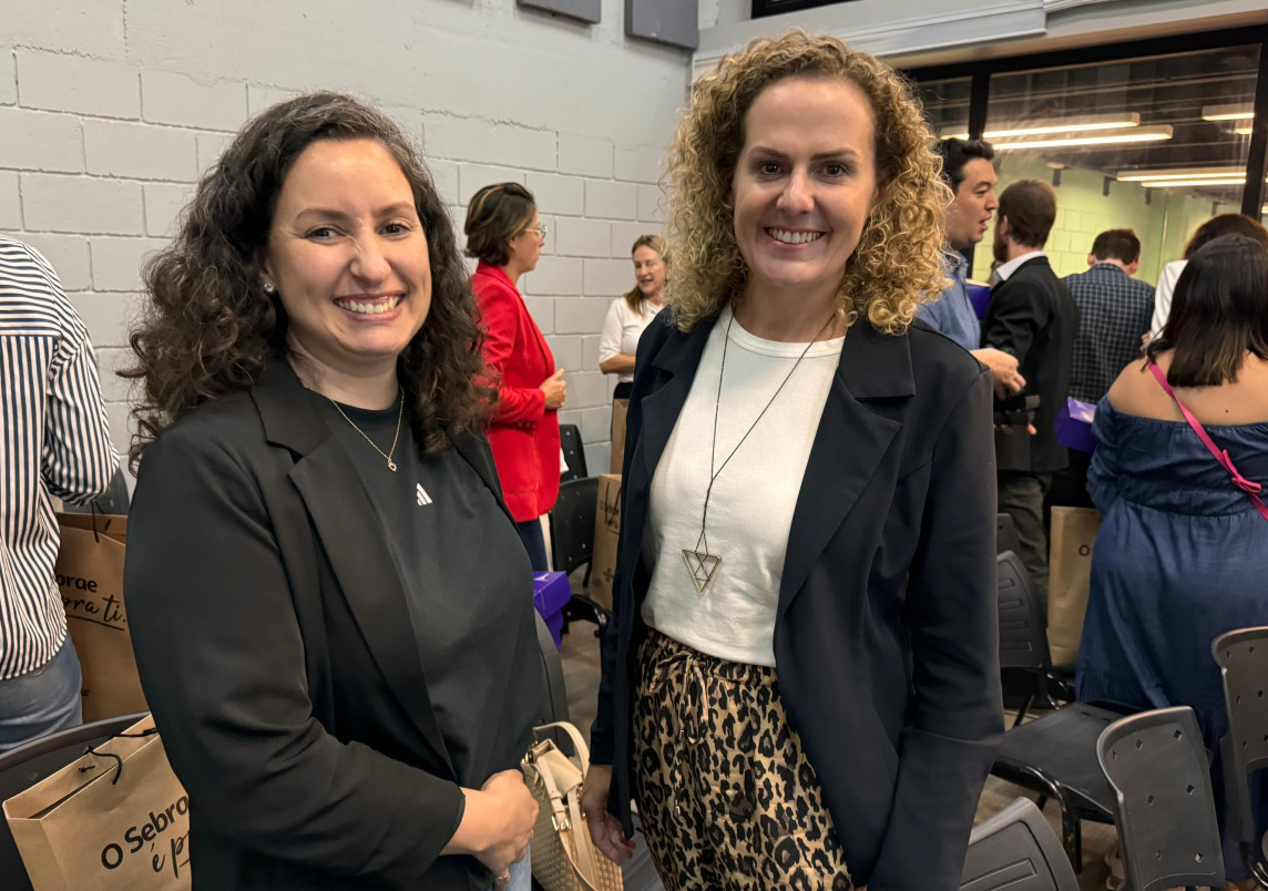 Nat&aacute;lia (&agrave; esq.) e Priscila v&atilde;o pela primeira vez para o evento e esperam trazer muitas inova&ccedil;&otilde;es | PATR&Iacute;CIA COMUNELLO/ESPECIAL/JC