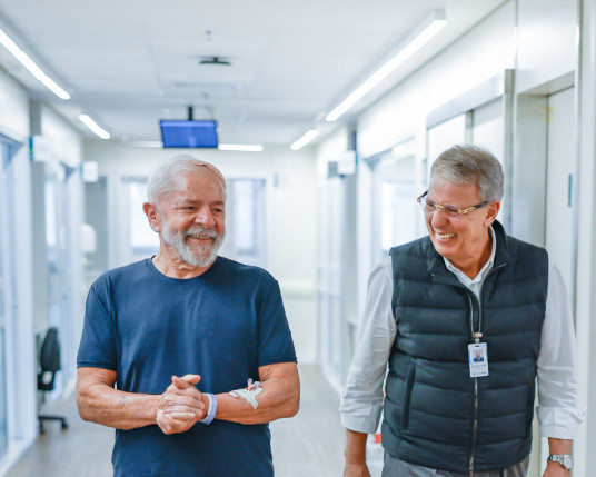 Lula pretende reunir ministros na sexta para encontro de fim de ano