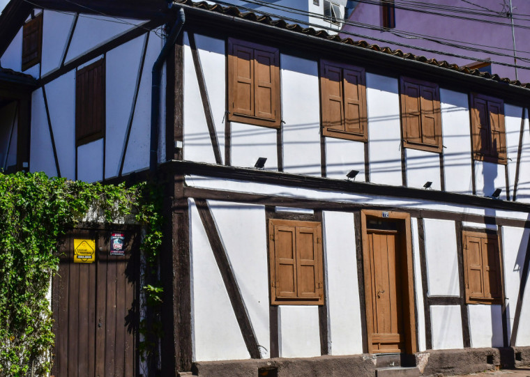 Objetivo é que turistas e moradores conheçam a história das casas