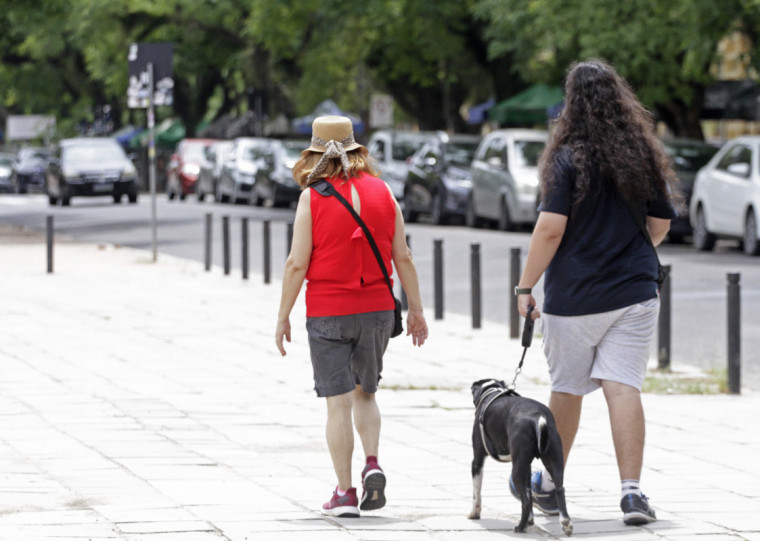 Clima quente e abafado volta ao Estado nesta quarta-feira