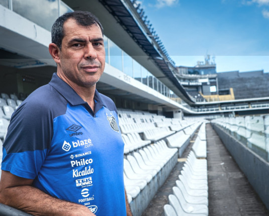 Em meio a mais dúvidas do que certezas, Grêmio segue sem comando técnico