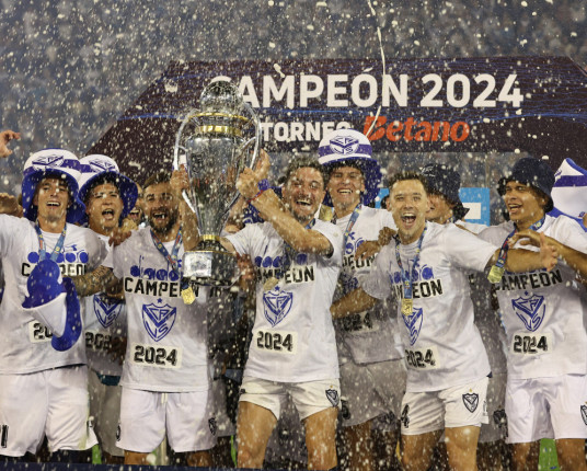 Campeão argentino recebe menos de 20% de quem quase caiu no Brasileirão