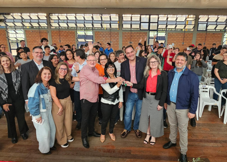 Chaves do Centro de Eventos foram entregues à diretoria do Instituto