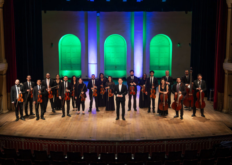 Com regência e direção artística do maestro Evandro Matté e participação da soprano Ludmilla Bauerfeldt, apresentação marca o encerramento das programações da Fundação Theatro São Pedro e do Multipalco Eva Sopher neste ano