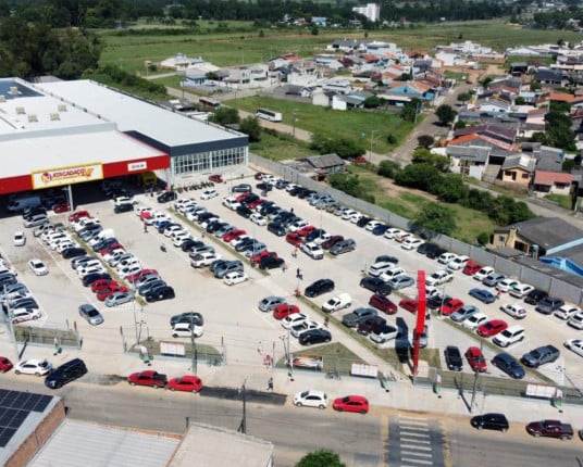 Quem é a rede de supermercado que comprou 11 lojas Nacional