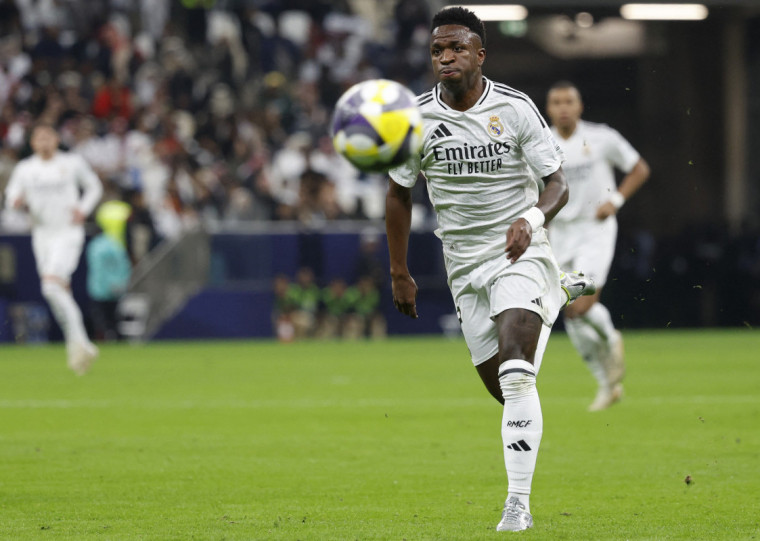 'Desde a sua chegada, você mudou a minha vida como jogador e pessoa', disse Vini