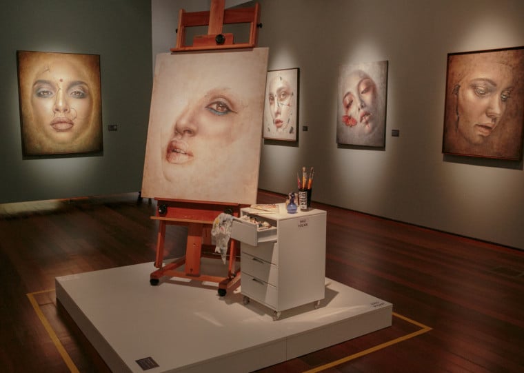 Persona tem curadoria de Ana Zavadil e fica aberta até dia 13 de fevereiro