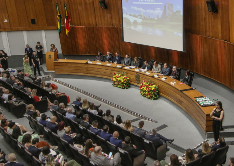 Solenidade foi prestigiada por autoridades dos Poderes do Estado