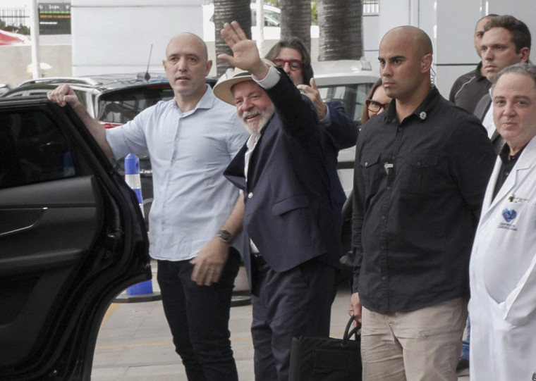 Lula acenou á imprensa no último dia 15 