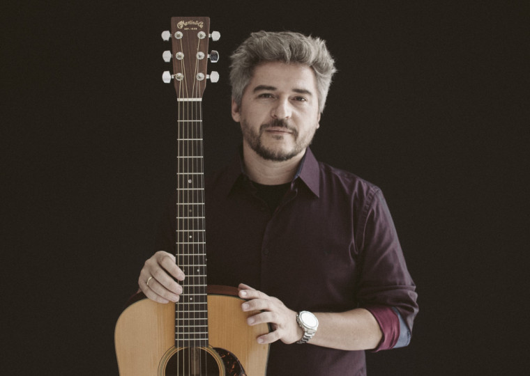 Érico Moura se apresenta neste sábado (21), com outros 23 artistas