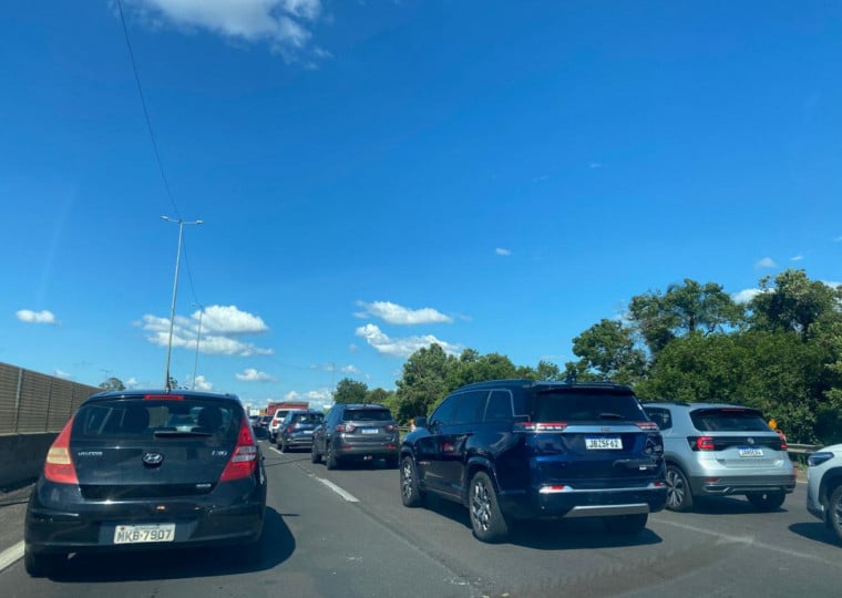 Nesta sexta-feira, são esperados 45 mil veículos trafegando na via