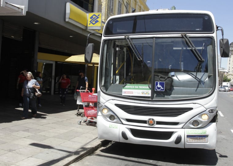 Trajeto entre esta&ccedil;&otilde;es Mathias Velho e Mercado ser&aacute; complementado por &ocirc;nibus aos domingos, e tamb&eacute;m de segunda &agrave; s&aacute;bado, ap&oacute;s &agrave;s 20h