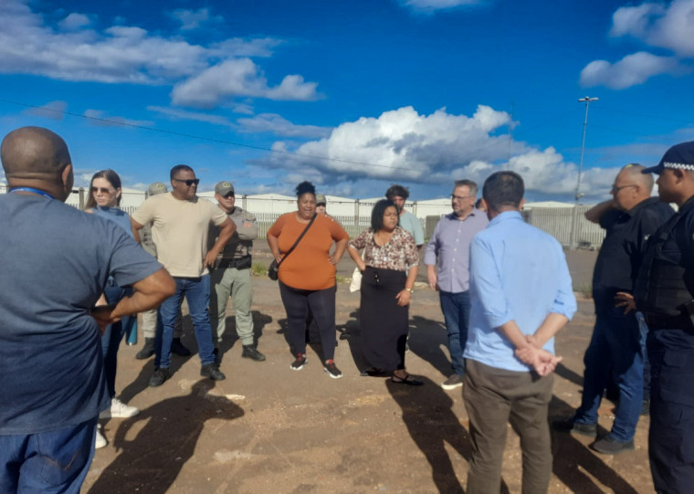 Equipes da prefeitura e Brigada Militar também fizeram primeira vistoria no local