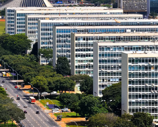 Governo Lula chega a 12 trocas na Esplanada dos Ministérios