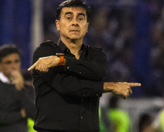 Grêmio assina pré-contrato com treinador, porém anúncio deve esperar