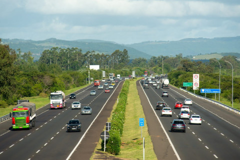 Emissões no transporte sobem 56% apesar do avanço do etanol e dos carros elétricos