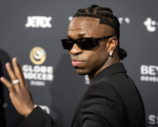 Vinicius Júnior leva novo prêmio de melhor do mundo na Globe Soccer Awards