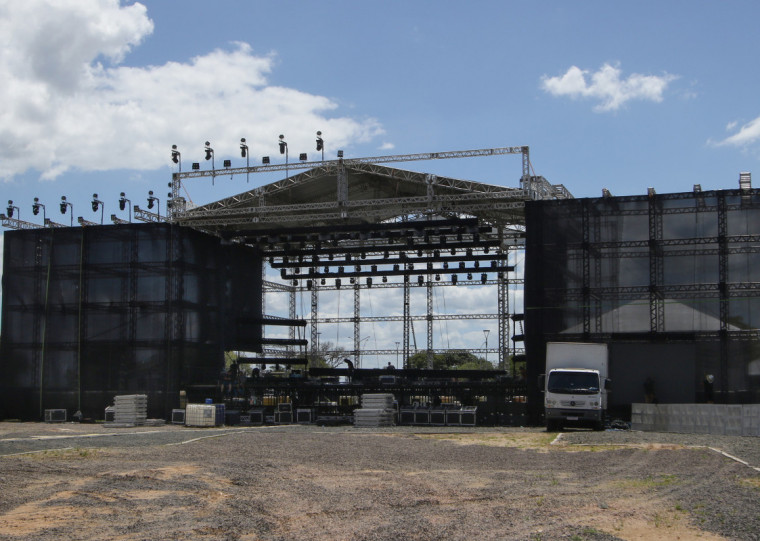 A queima de fogos ocorrerá em dois locais no Guaíba e um no Parque Harmonia