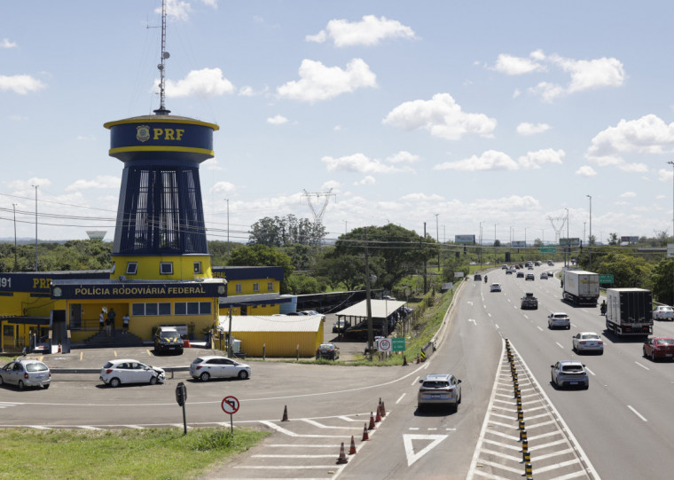 Movimento de saída para o Ano Novo foi intenso na BR-290, a Freeway, nesta sexta-feira