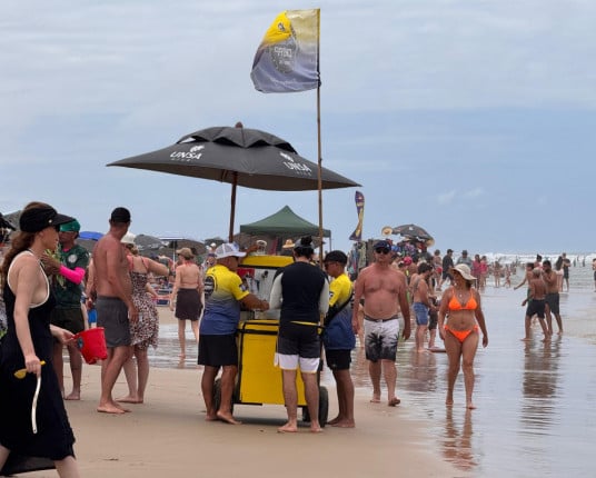 Alta temporada do turismo de verão deve gerar R$ 157 bilhões na economia