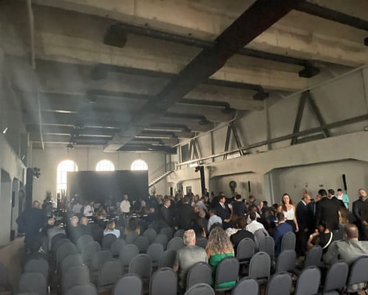 Posse de secretários da prefeitura de Porto Alegre é cancelada por falta de luz