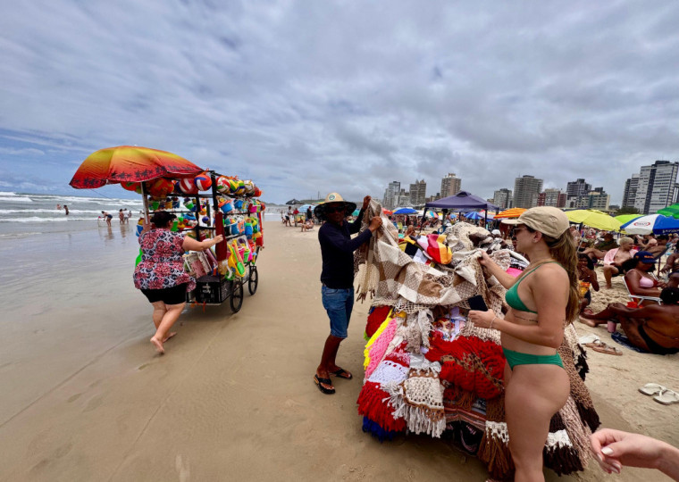 Praia cheia elevou demanda para quem atua na temporada