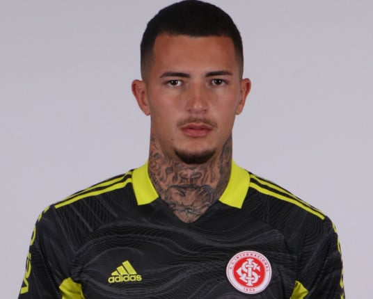 Guarani contrata goleiro Emerson Júnior, ex-Inter e Atlético-GO, para o Paulistão