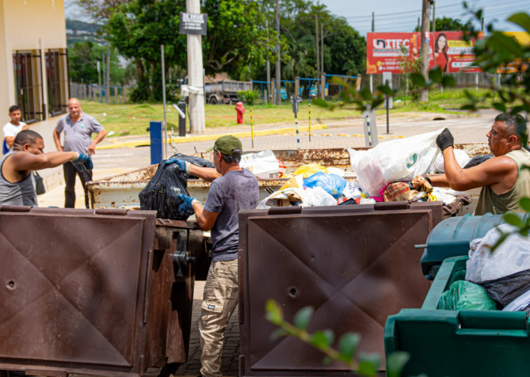 Cidade está há seis meses sem que o recolhimento ocorra regularmente
