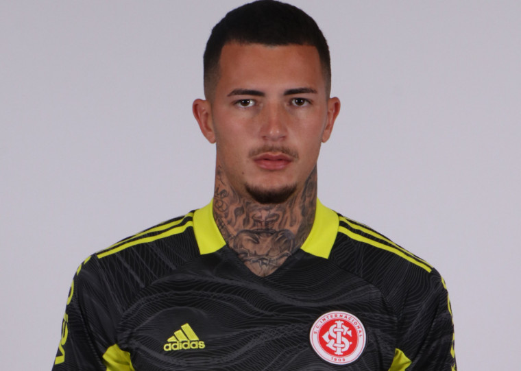 Emerson Júnior foi revelado pelo Colorado, mas não chegou a atuar pelo profissional