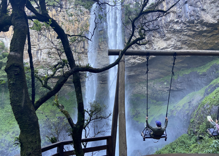 Pé da Cascata, passeio pelo Vale da Lageana, em Gramado
