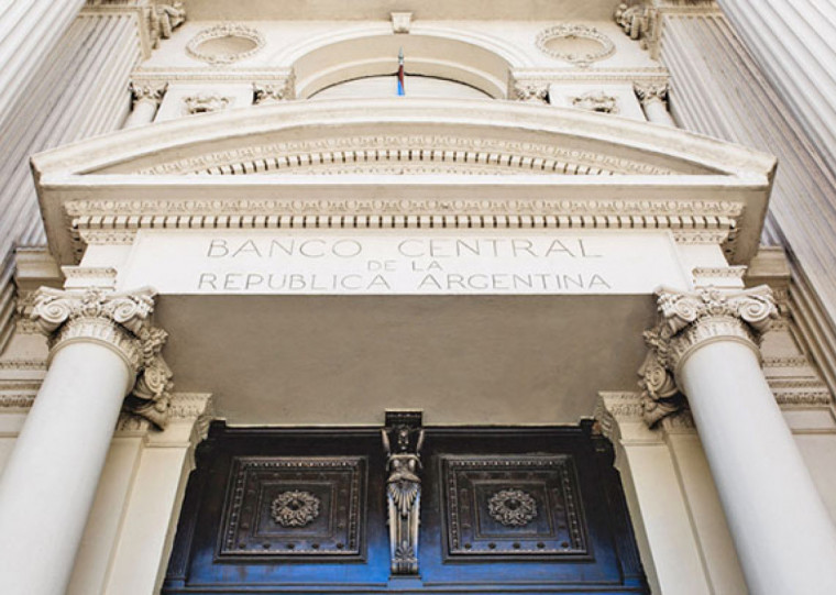 A recompra é vista pelo banco central como uma forma de administrar sua liquidez em moeda estrangeira a um custo inferior as opções disponíveis no mercado