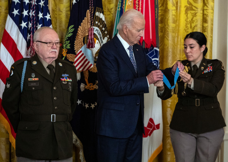 Durante a cerimônia comandada pelo presidente Joe Biden, neste sábado, o único eleito que não marcou presença e não enviou um representante foi o craque argentino