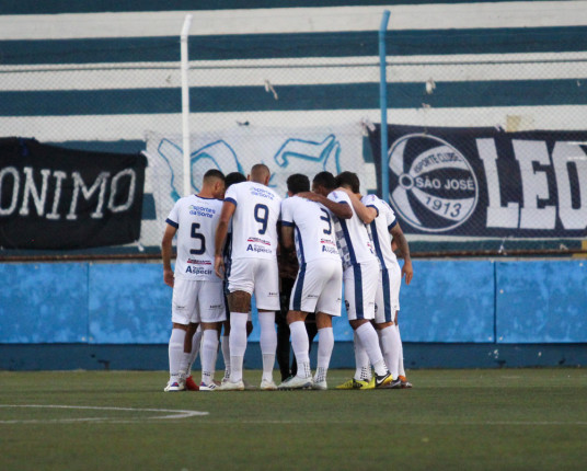 São José mira semifinal do Estadual e permanência em divisão nacional
