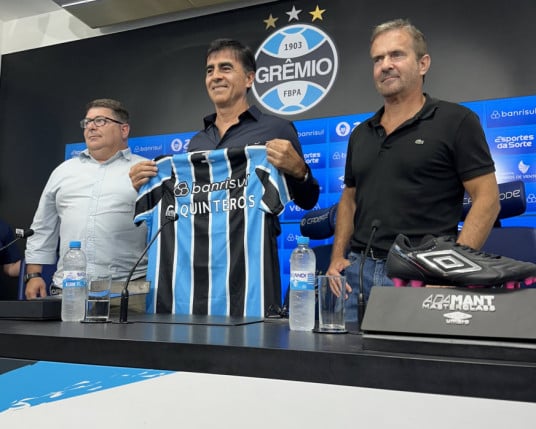 'Busco dinâmica e intensidade', diz Quinteros em apresentação